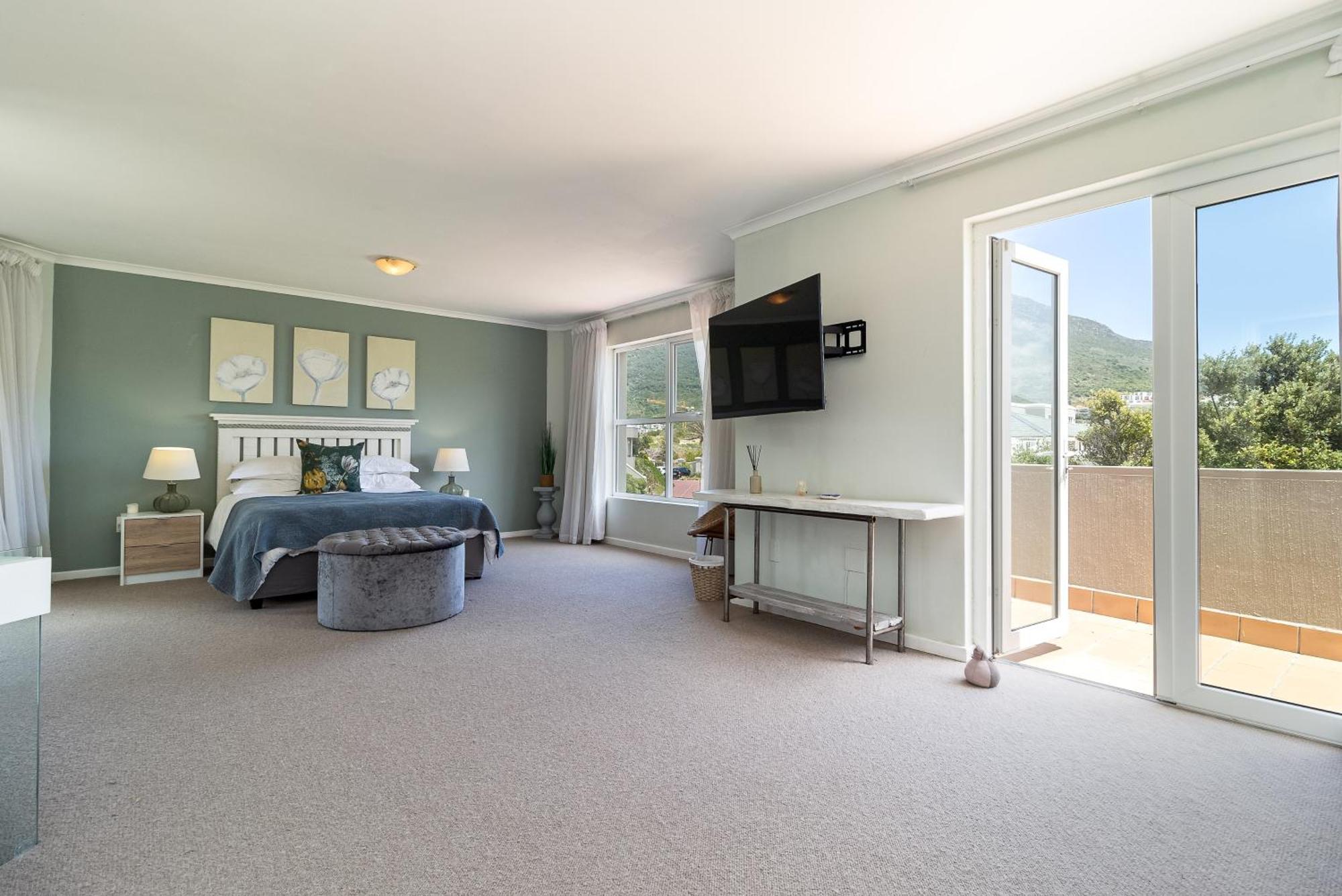 Beachfront Villa Sea Breeze Hout Bay Cape Town Exterior photo