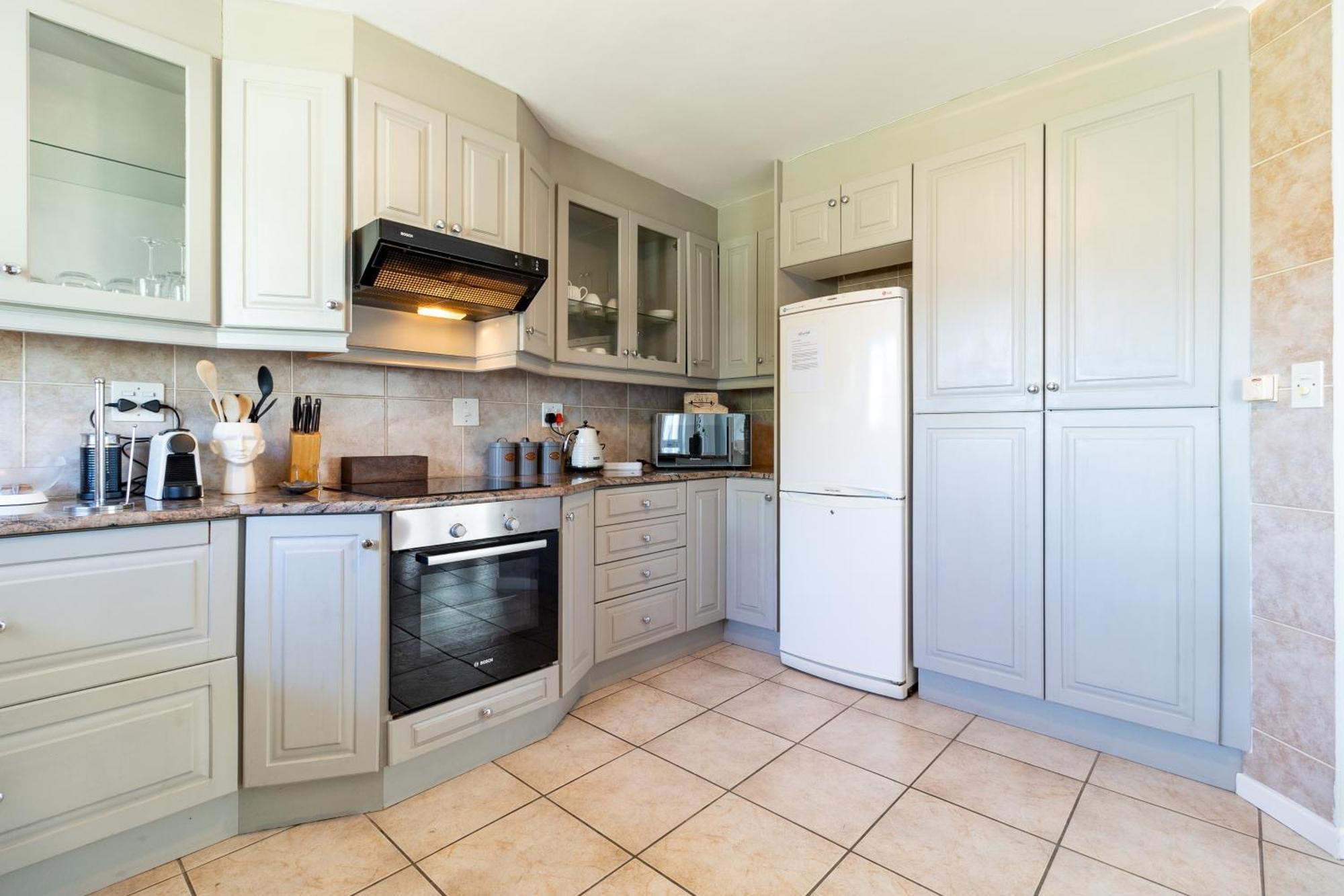 Beachfront Villa Sea Breeze Hout Bay Cape Town Exterior photo