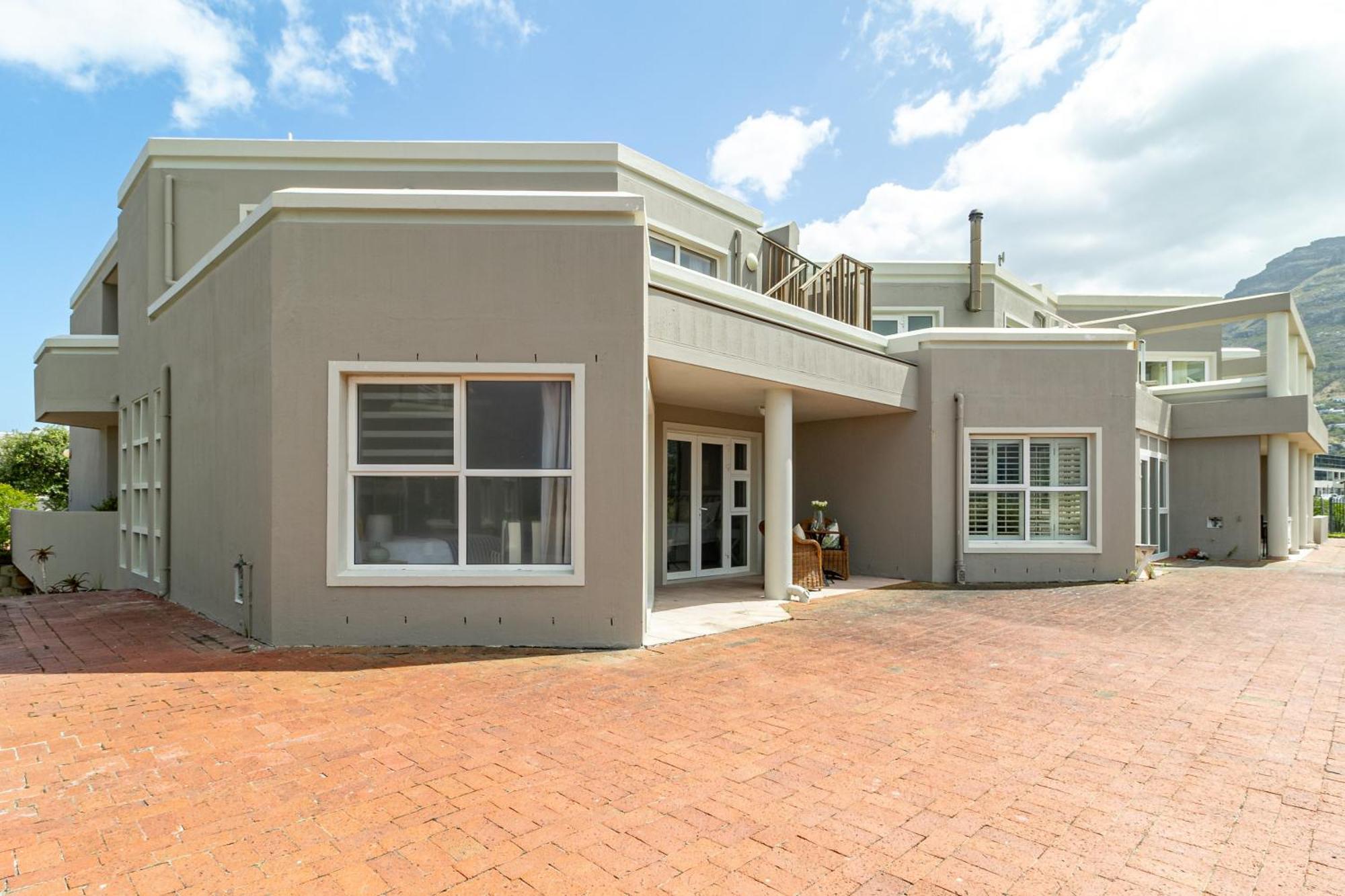 Beachfront Villa Sea Breeze Hout Bay Cape Town Exterior photo