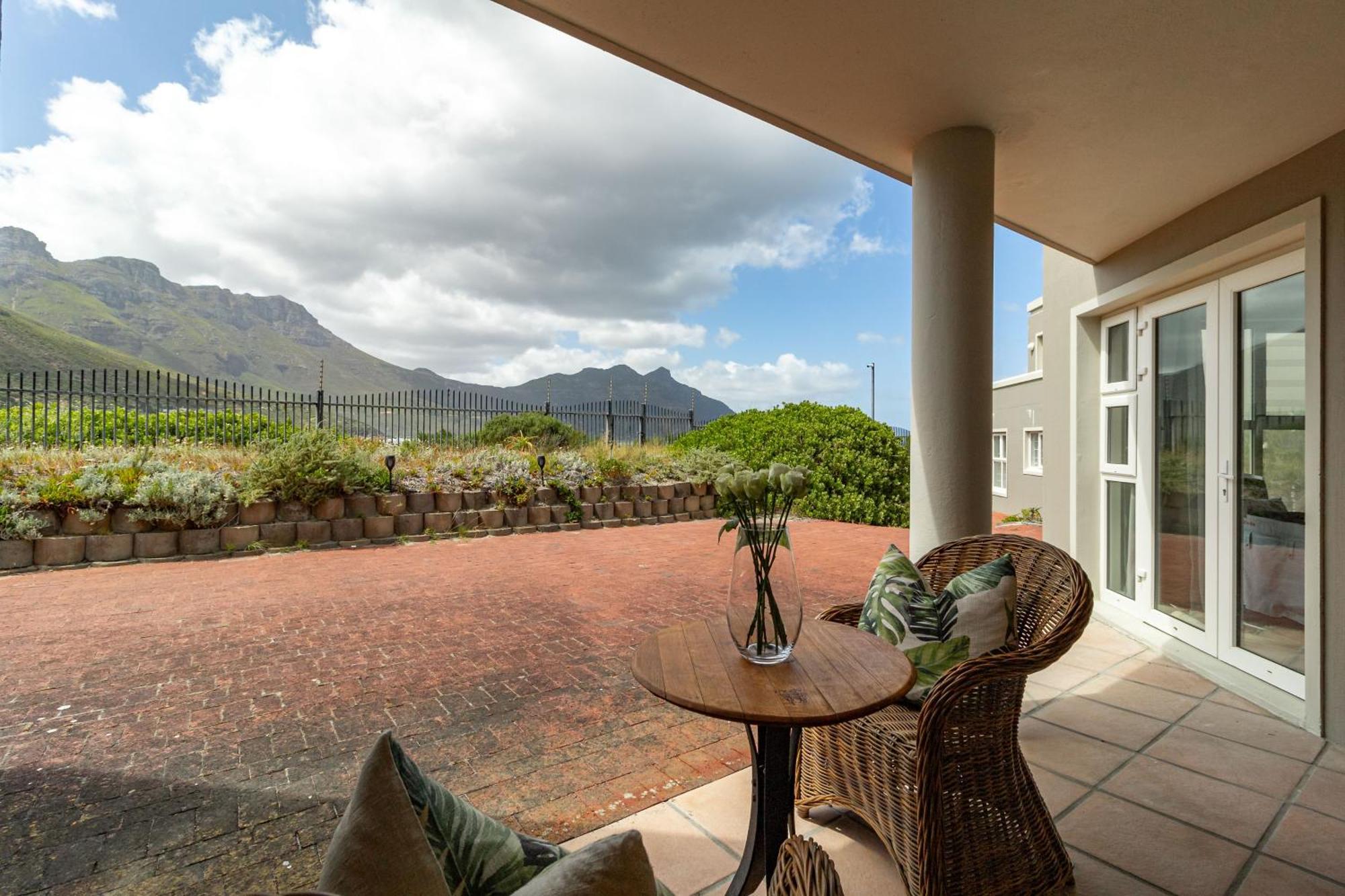 Beachfront Villa Sea Breeze Hout Bay Cape Town Exterior photo
